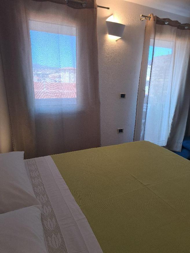 Il Profumo Di Ginestre Bed & Breakfast Olbia Eksteriør bilde