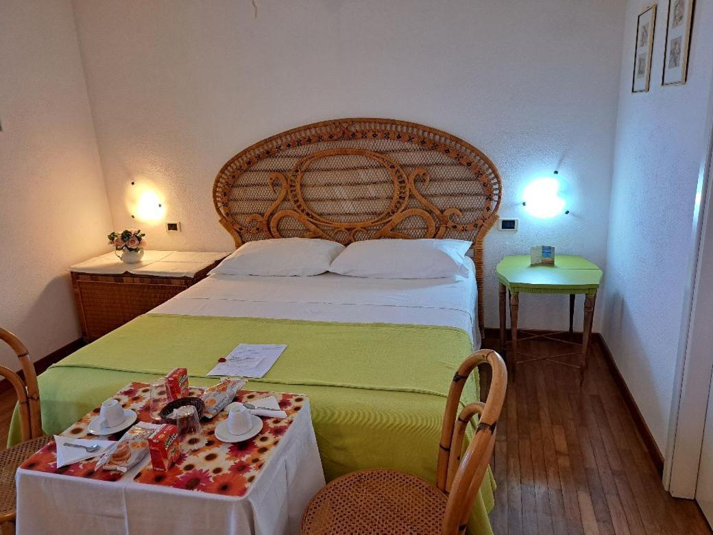 Il Profumo Di Ginestre Bed & Breakfast Olbia Eksteriør bilde