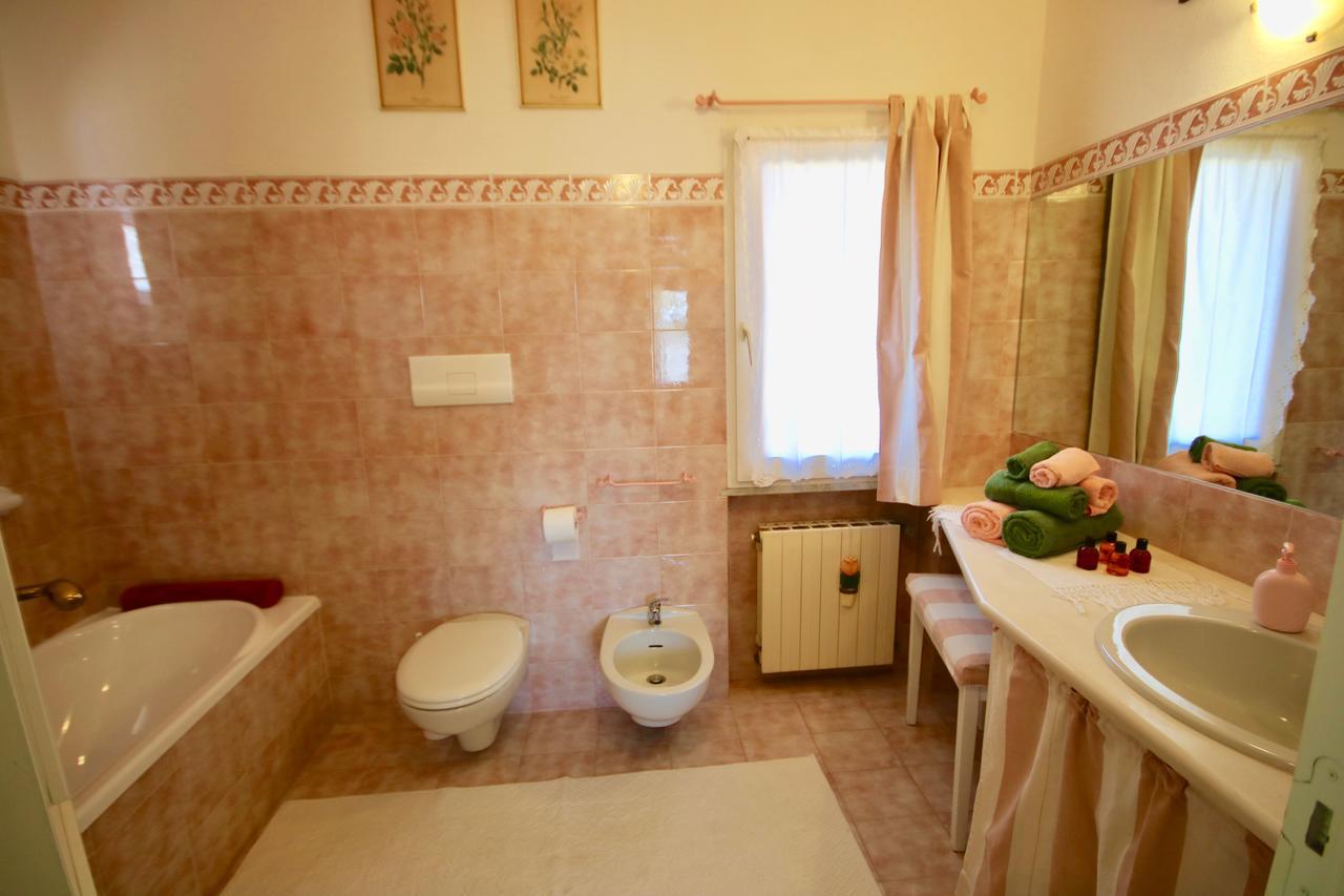 Il Profumo Di Ginestre Bed & Breakfast Olbia Eksteriør bilde