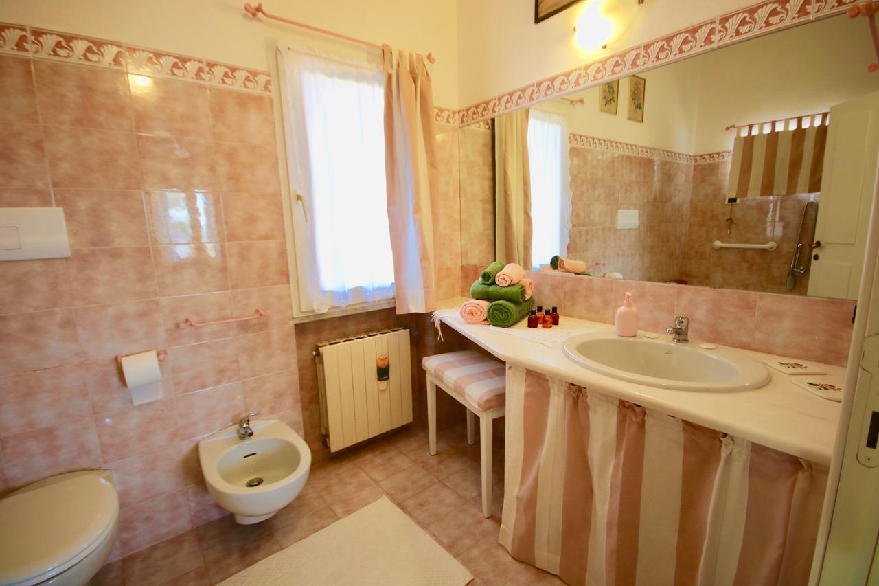 Il Profumo Di Ginestre Bed & Breakfast Olbia Eksteriør bilde